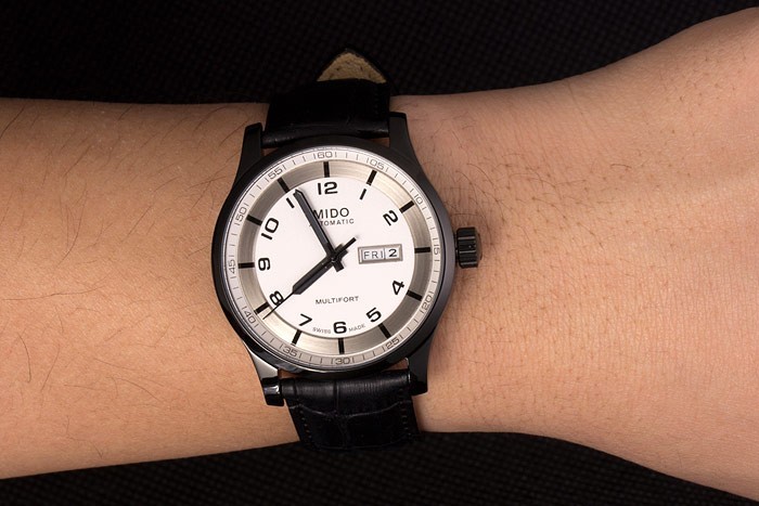 Mido Multifort Schwarz Krokolederband Weiss-Silber Zifferblatt 80297